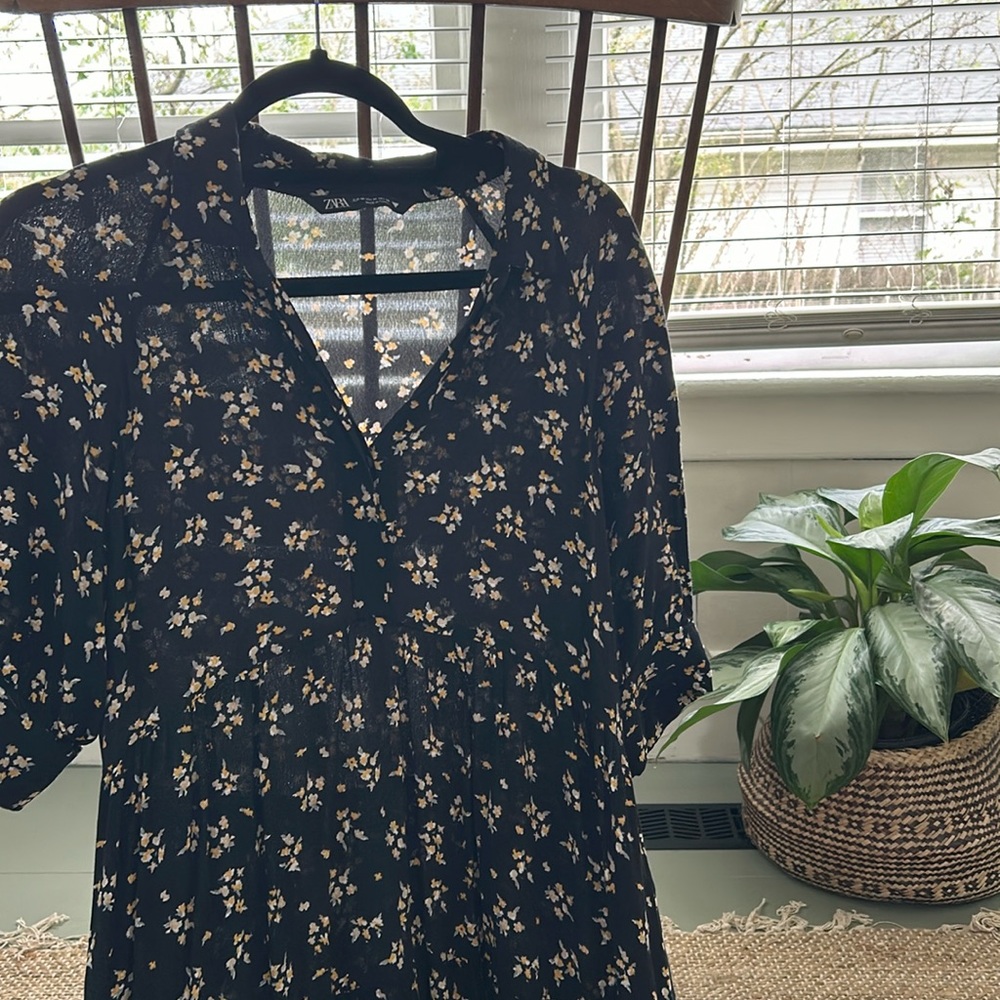 Zara Dark Floral Tiered Maxi Dress / size M